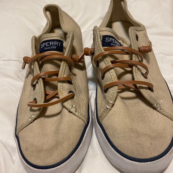 Sperry - Picture 2 of 5
